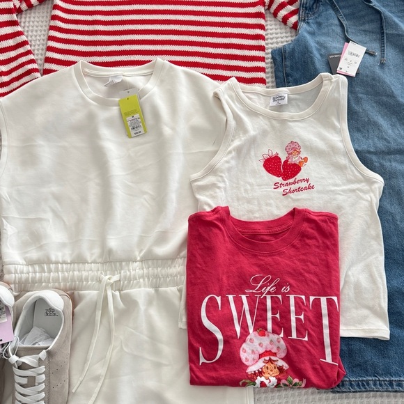 Target Woman’s Strawberry Shortcake Bundle- NWT/NWOT - Picture 1 of 7
